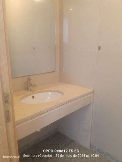 Moradia T4, localizada na zona da Cotovia, em Sesimbra-30