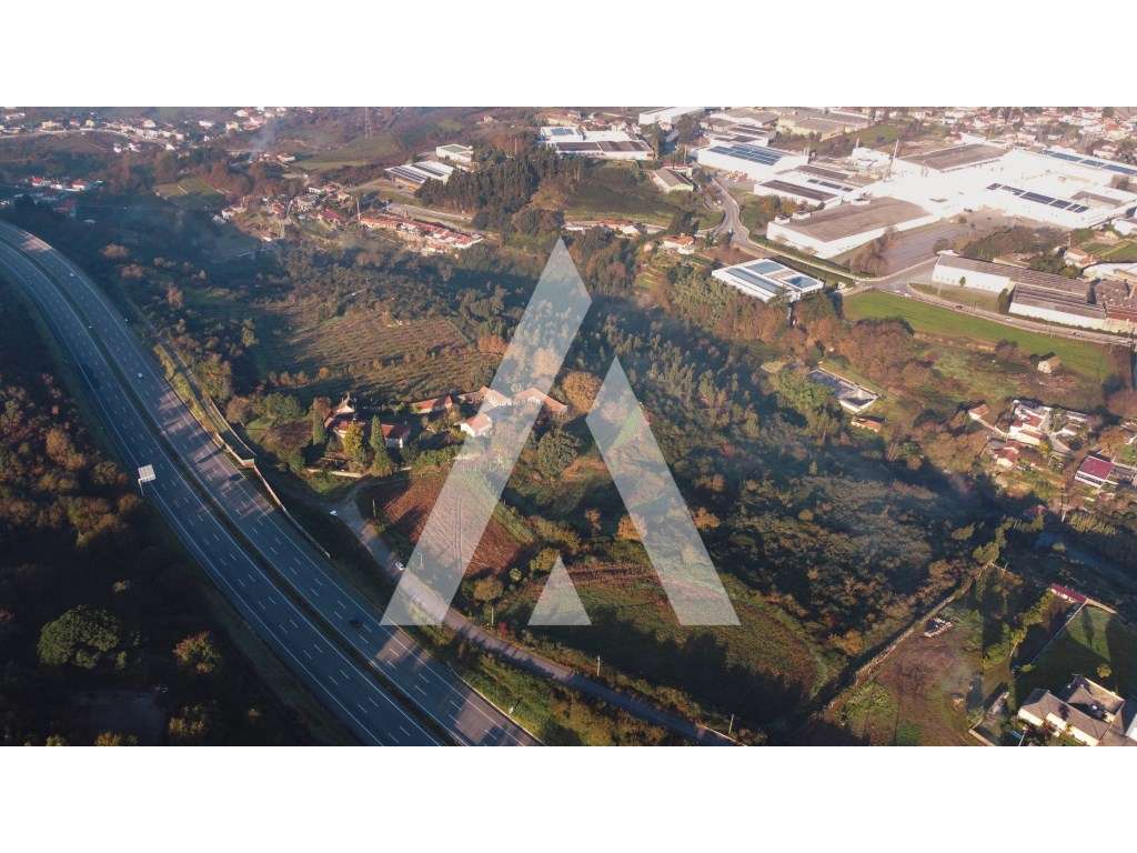 Quinta Nevogilde com Moradia T10, Capela, Celeiro e Acesso ao Rio S...-38