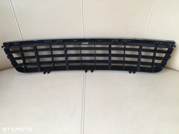 GRILL ATRAPA KRATKA ZDERZAKA PRZÓD ŚRODKOWA AUDI A6 C5 LIFT 4B0807683L - 2