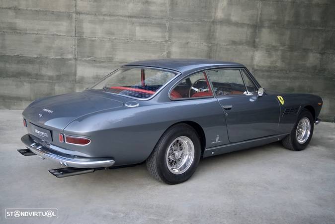 Ferrari 330 - 7