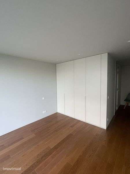 T1 Edifício Mereces - Grande imagem: 4/8