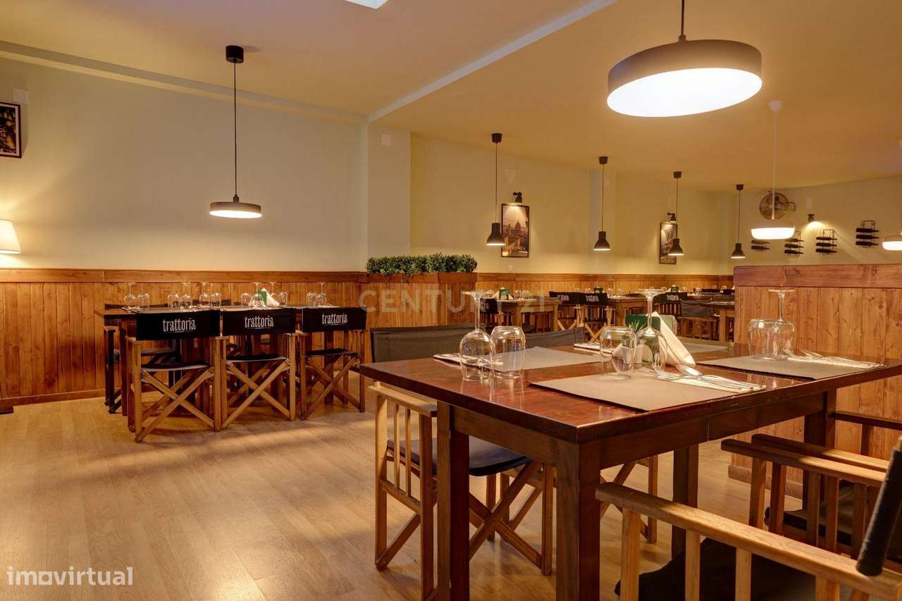 Restaurante "Trattoria"  totalmente equipado e a funcionar. - Grande imagem: 4/15