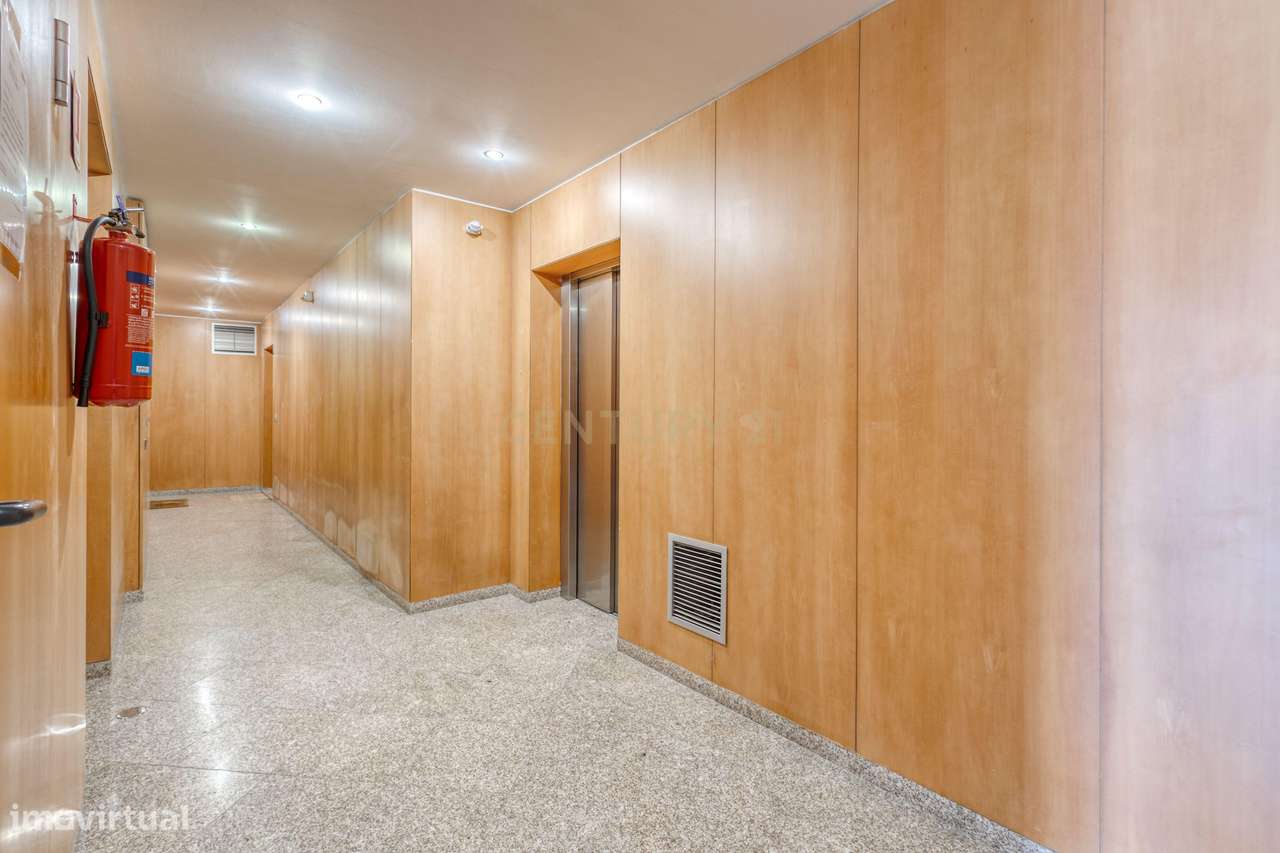 Espetacular T3 de 3 frentes a cinco minutos da praia da Granja-24