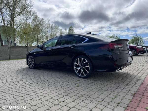 Opel Insignia 2.0 T 4x4 GSi S&S - 5