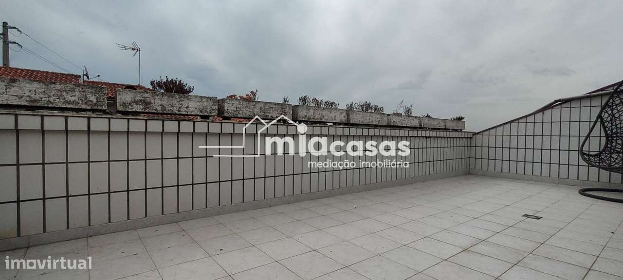 APARTAMENTO T3 DUPLEX - OIÃ-29