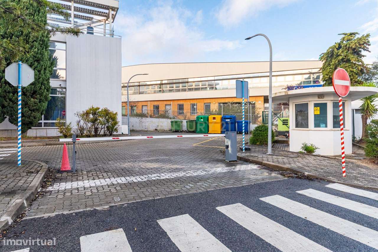 Edifício de escritórios moderno em Carnaxide, Oeiras-29