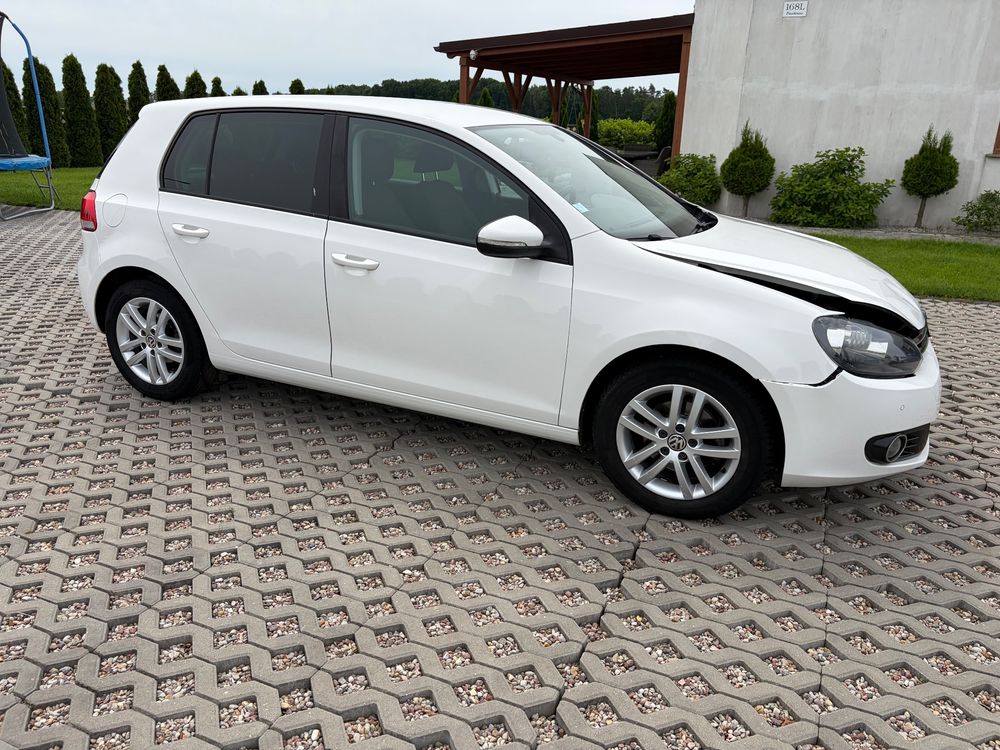 Volkswagen Golf VI 1.6 TDI (BlueMotion Technology) Trendline 2012