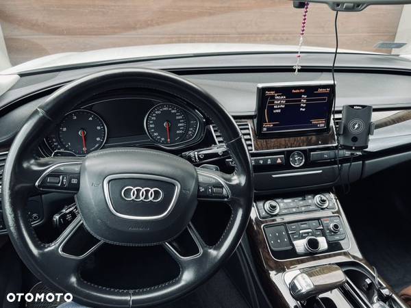 Audi A8 4.2 TDI Quattro - 11