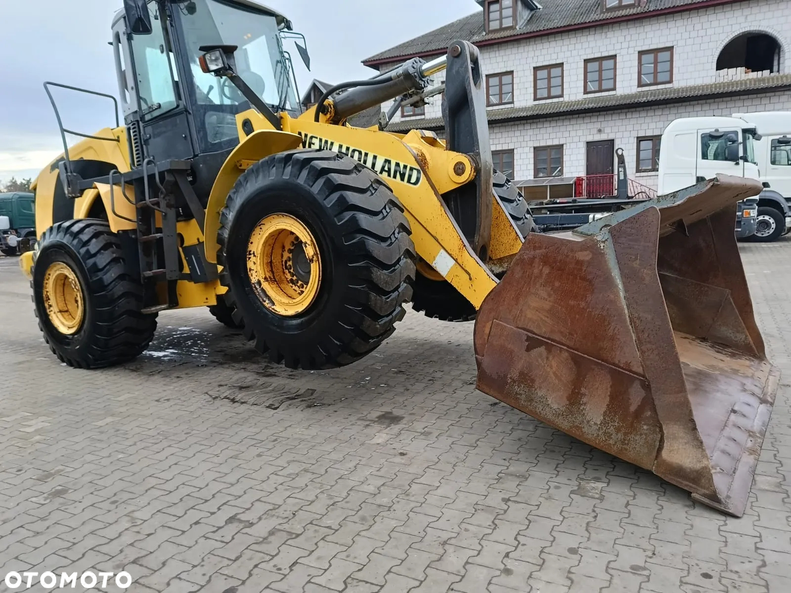 New Holland W270B ładowarka kołowa fadroma - 11