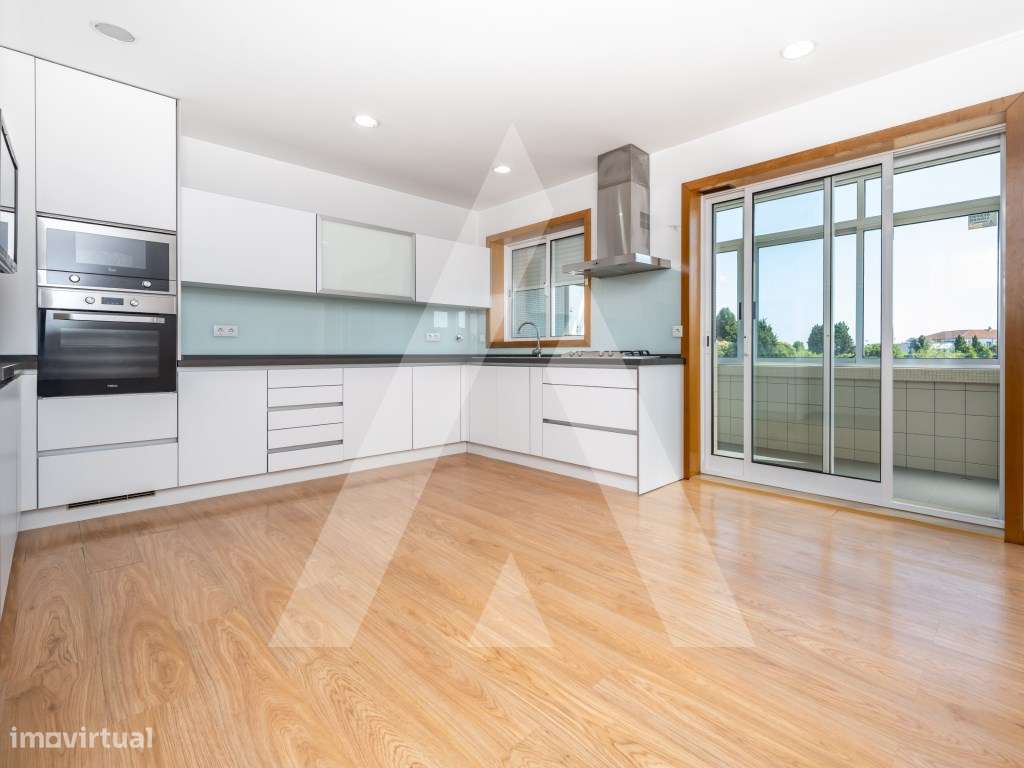 Apartamento T4 no Jardim dos Campos - Ovar-4