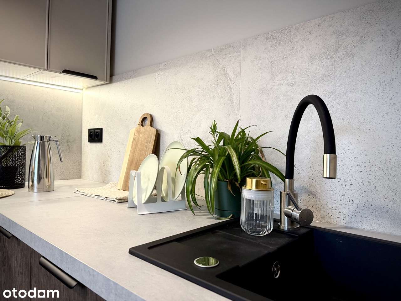 Idealny układ, świeżo wyremontowane, nowe wyposażenie!-9