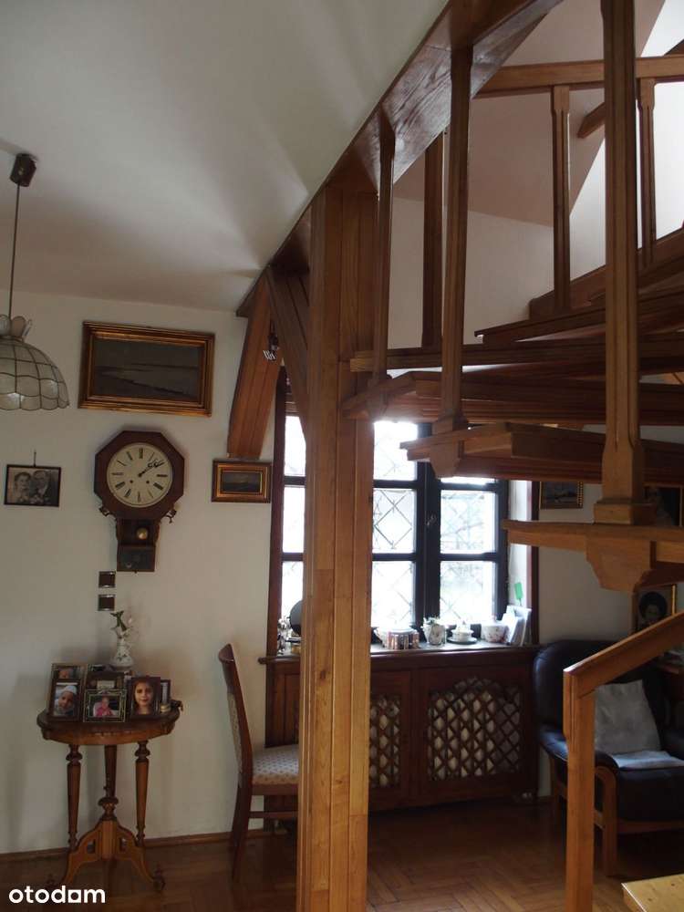 Podolany dom jednorodzinny z duszą-6