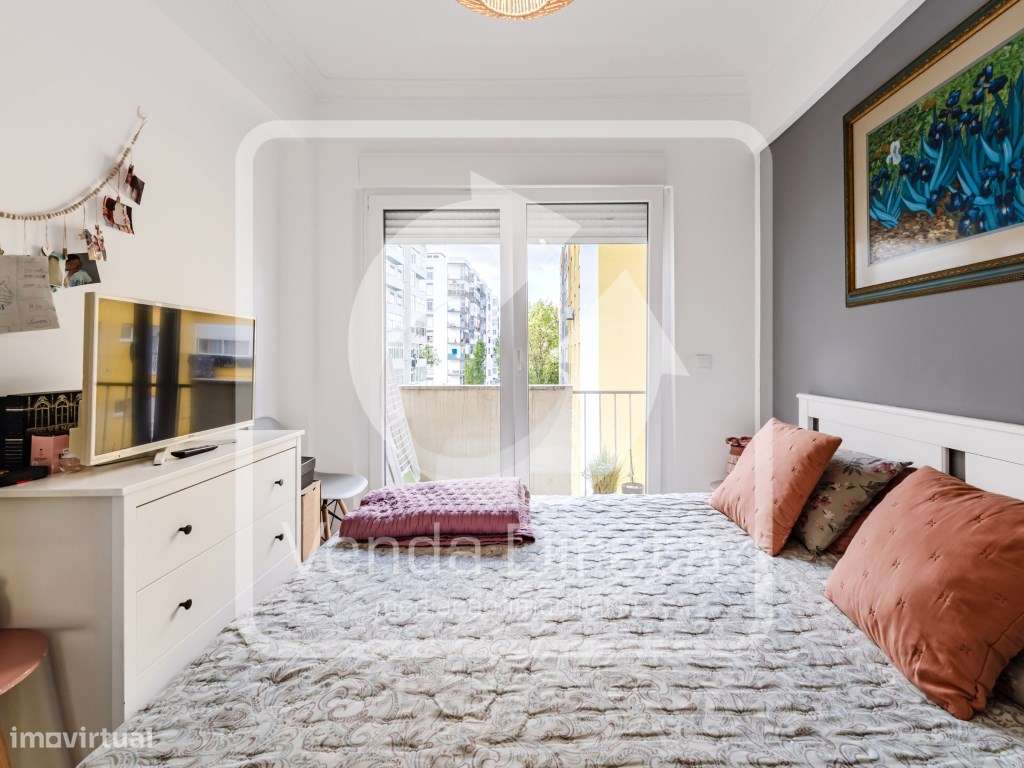 Apartamento T3 com 2 varandas no centro de Setúbal.-16
