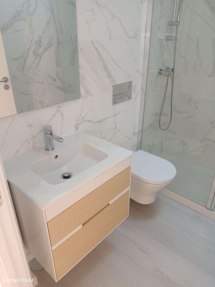 Apartamento T2 semi-novo, no Alto do Seixalinho, Barreiro-21