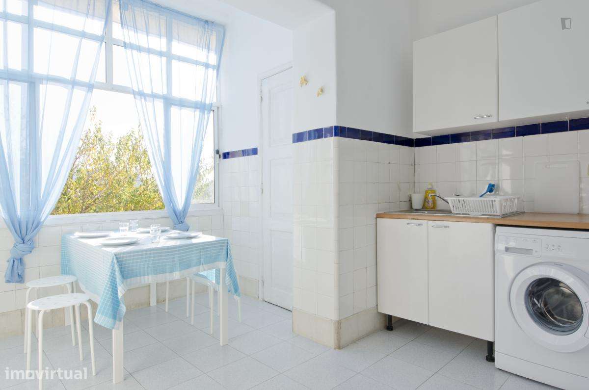 Quarto - localizado em Arroios Lisbon - Grande imagem: 2/20