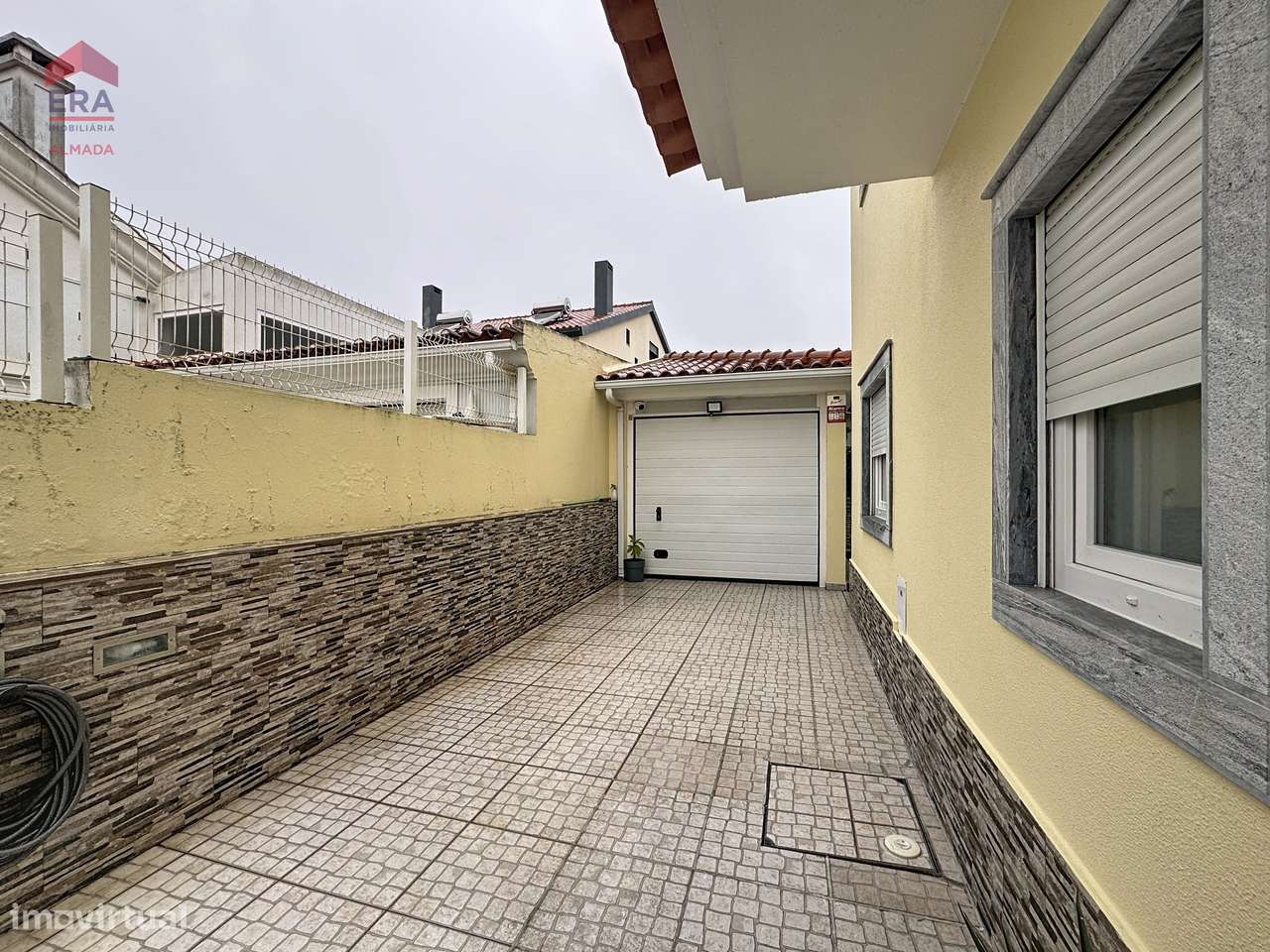 Moradia Geminada, com Piscina, e Garagem - Grande imagem: 4/23