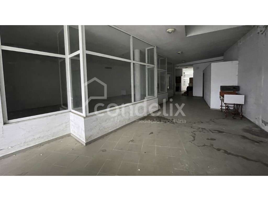 Loja para venda, no centro de Borba de Godim Felgueiras - Grande imagem: 5/10