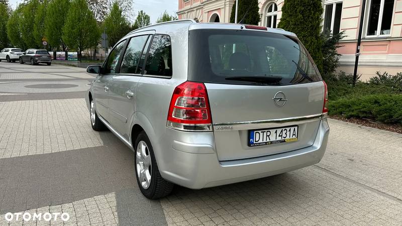 Opel Zafira 1.6 - 15