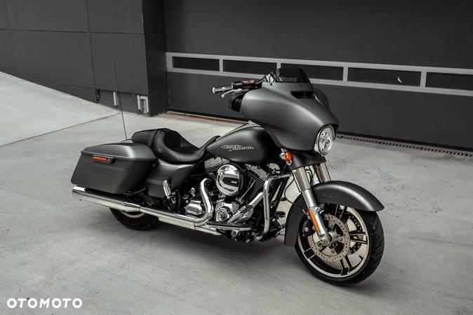 Harley-Davidson Touring Street Glide - 7