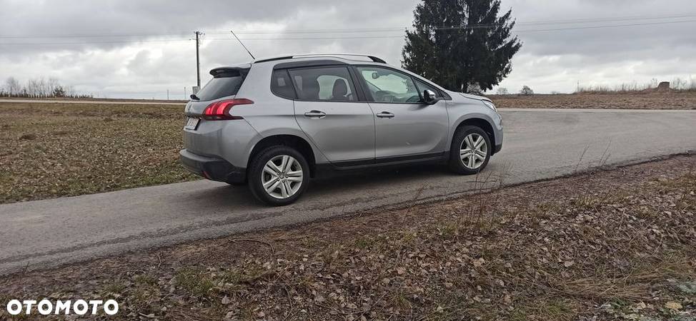 Peugeot 2008 1.2 Pure Tech GPF Style S&S - 1