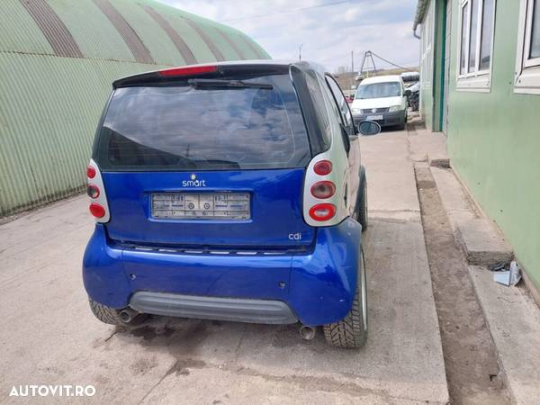 Dezmembram Smart Fortwo, an 2000, motor 800 cdi - 4