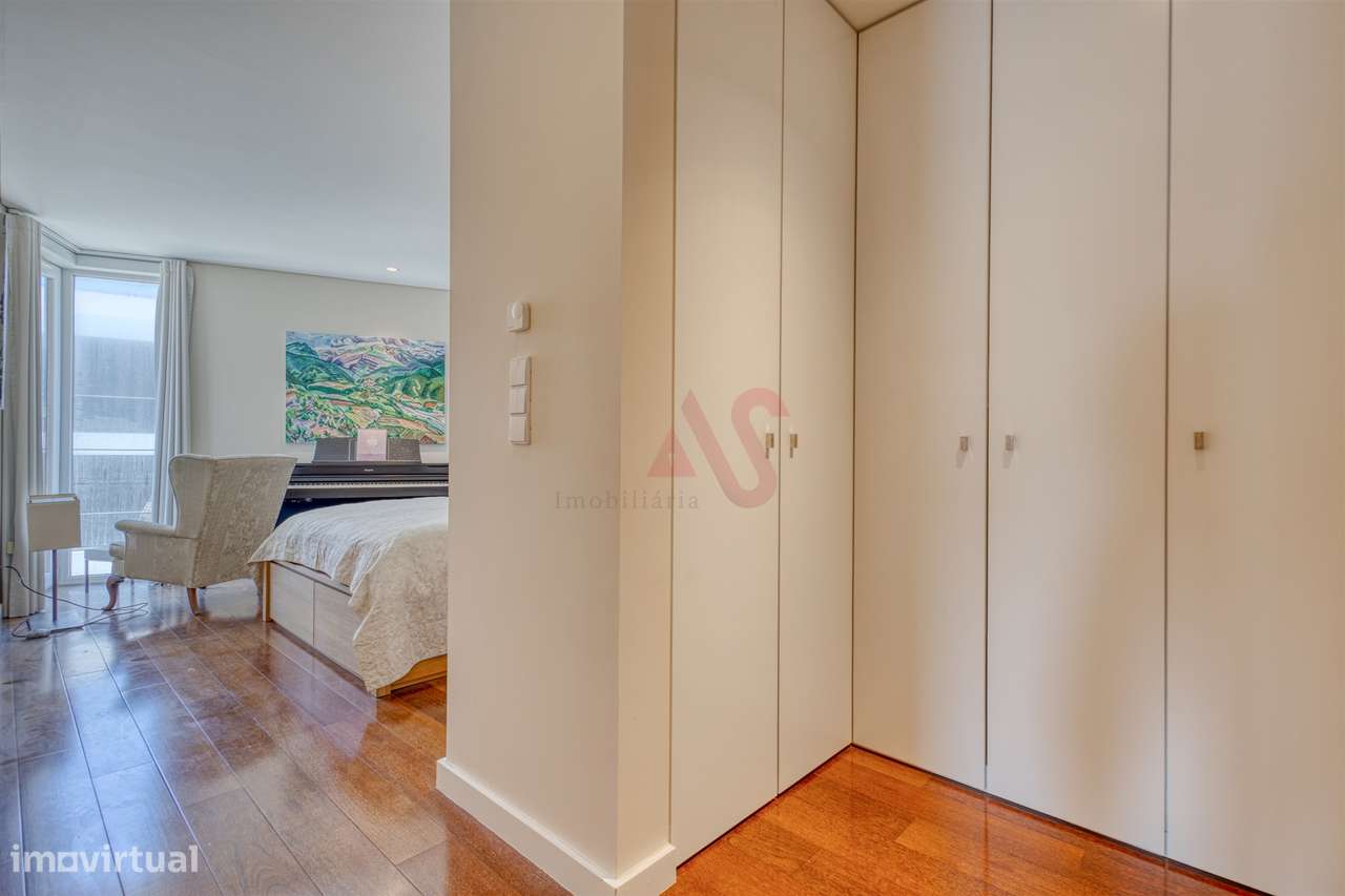 Penthouse Duplex Exclusiva em Frente à Praia de Salgueiros – na Primei-25