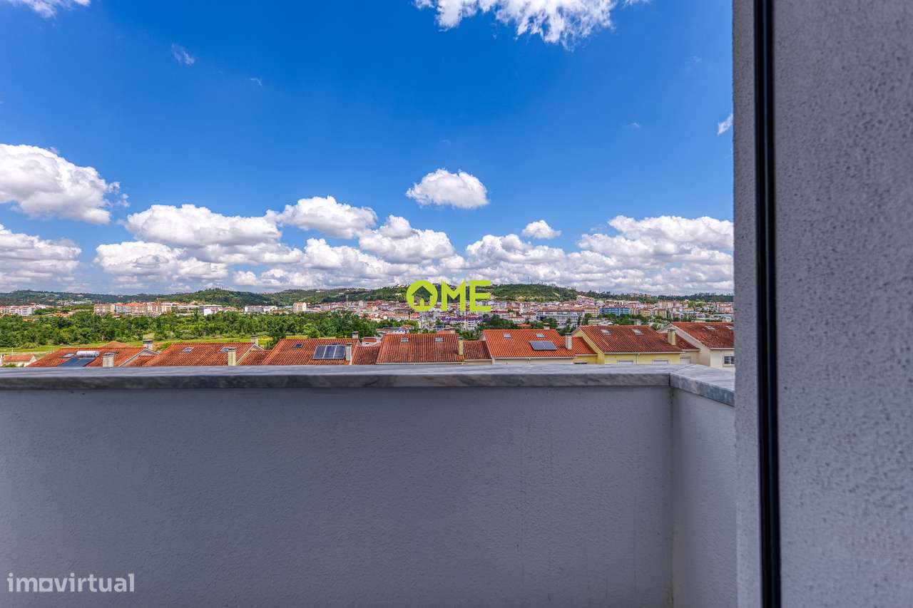 **Moradia T3 em Ourém - Luxo e Modernidade**-20