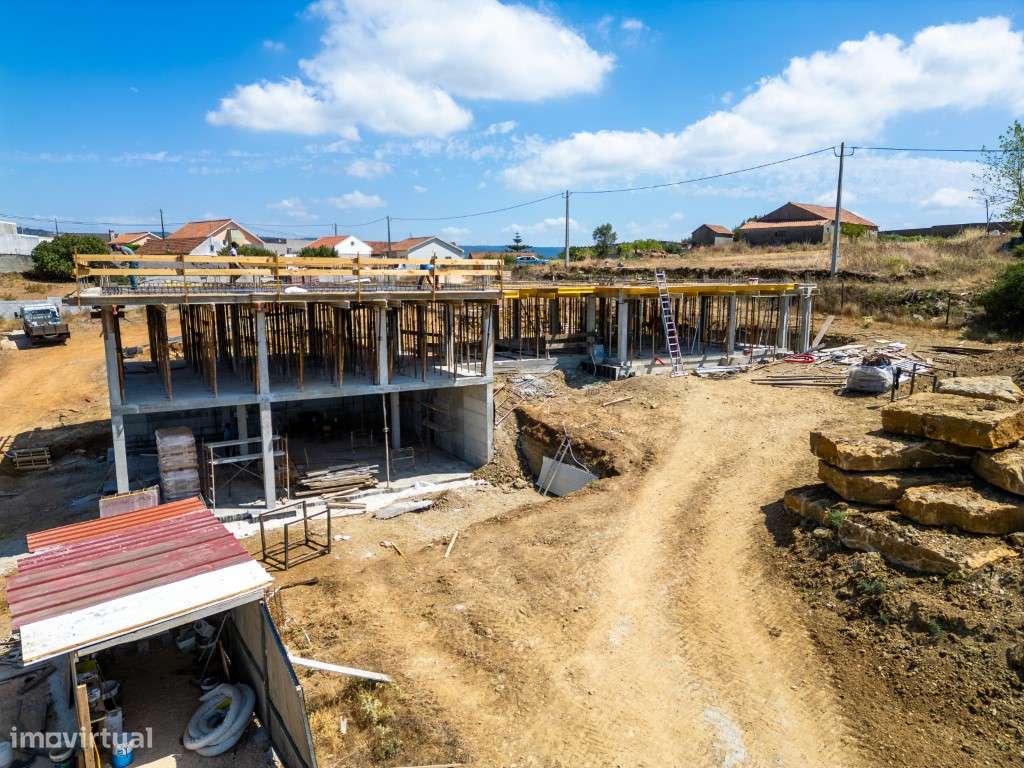 Moradia T4 moderna em construção com piscina em Évora de Alcobaça-21