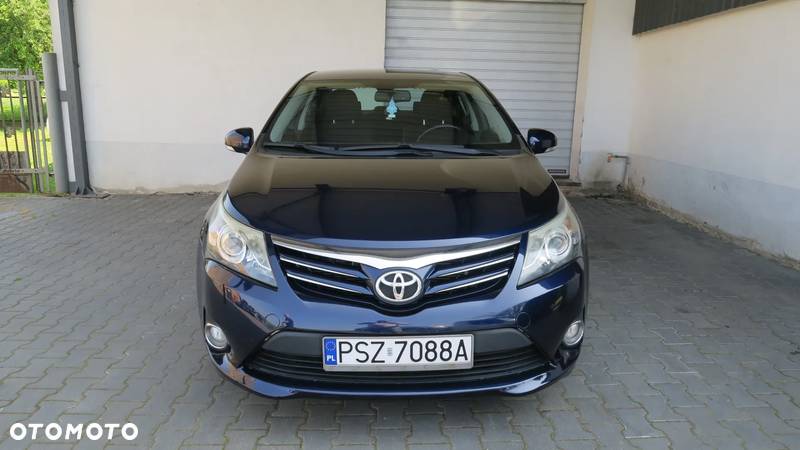 Toyota Avensis - 2