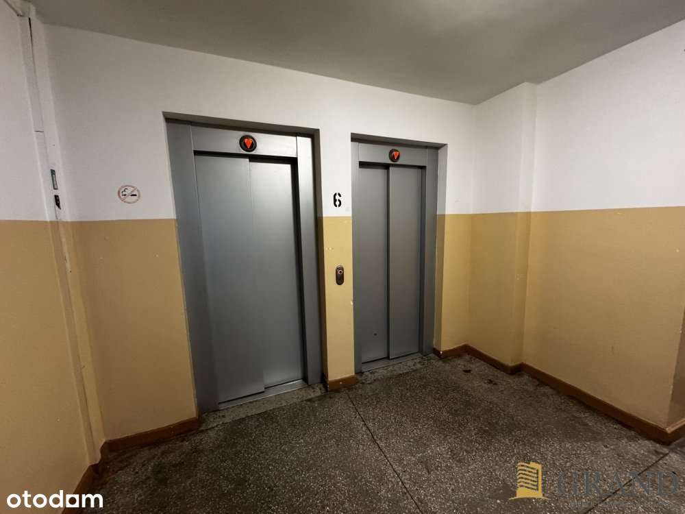 Kawalerka w centrum z balkonem-7