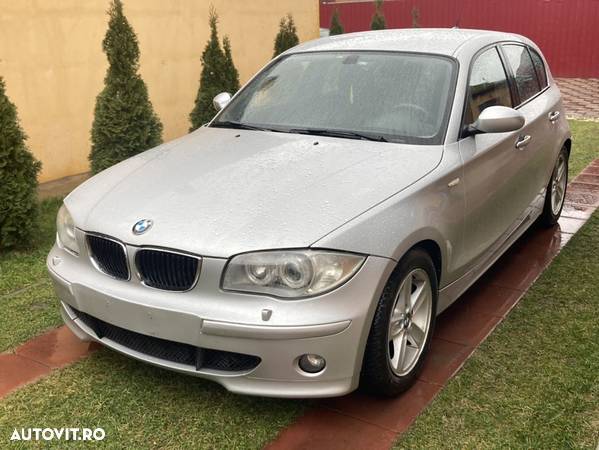 BMW Seria 1 120d - 24