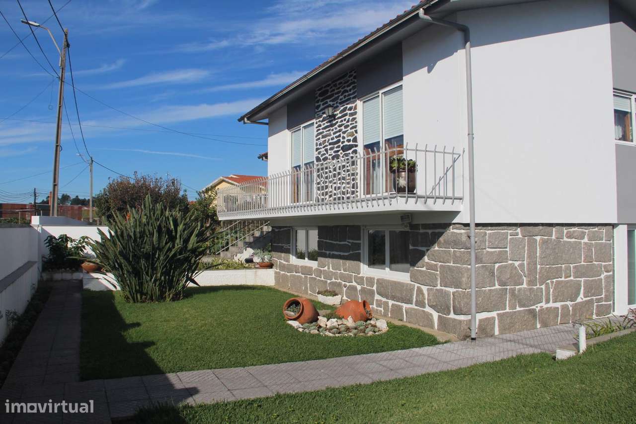 Moradia 4 Frentes lote com 980m2-5