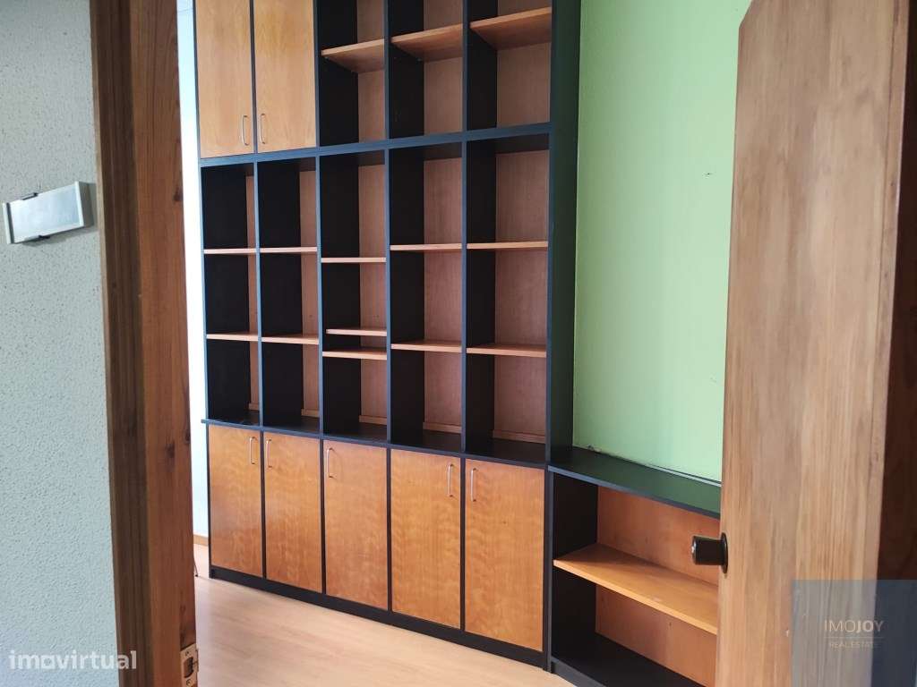 Escritório Situado na Avenida 25 de Abril em Cascais - Grande imagem: 4/24