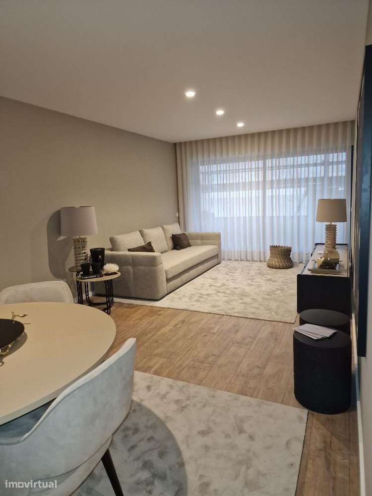 T2 na rua Monte de Aldao Guimarães - Grande imagem: 5/9