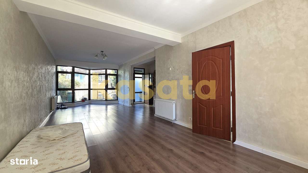 OPORTUNITATE | VILA SISESTI BANEASA  | 6 CAMERE | CURTE - Imagine principală: 4/16