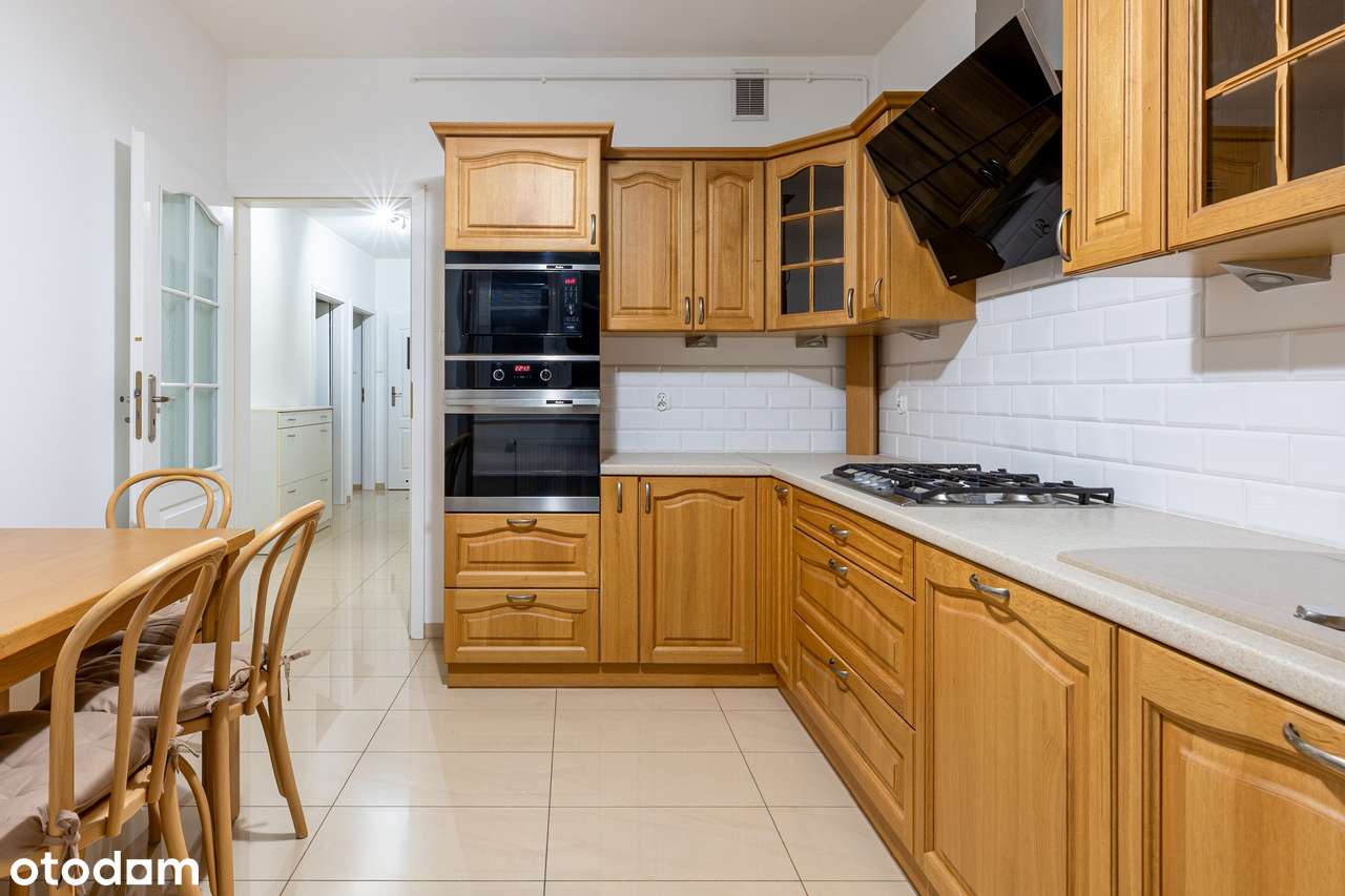 Urocze, trzypokojowe z balkonem .-6