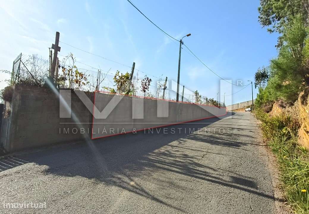 Terreno murado com construção - 2100m2-10