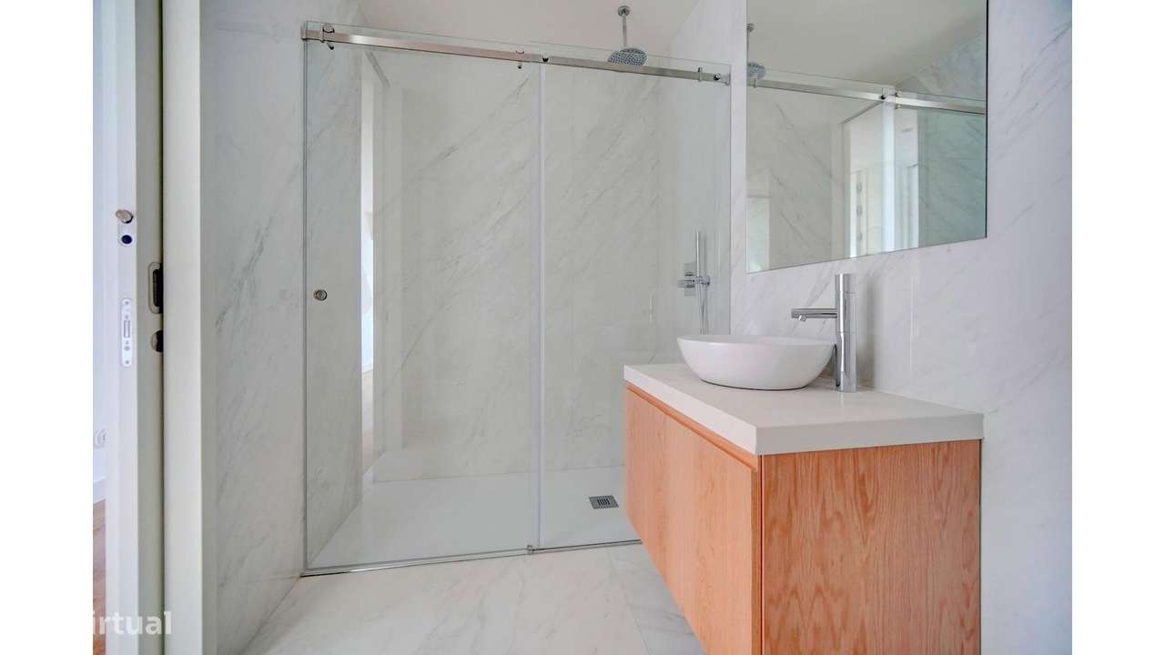 T2 com Garagem e Varandas-17