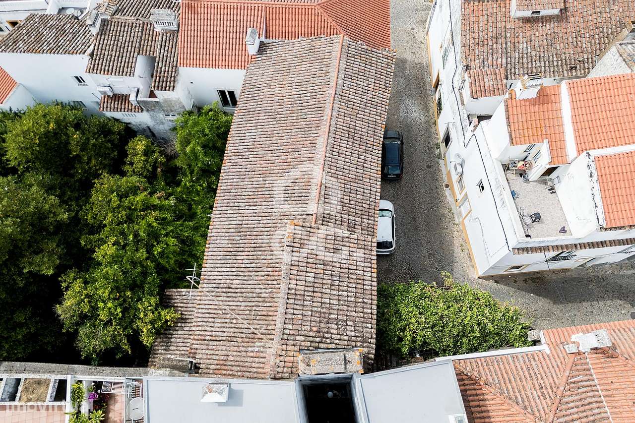 Moradia T2+1 Bifamilar de Rés do Chão c/ 426,14 m² de espaço exterior-39