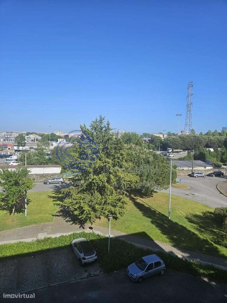 Excelente apartamento T2-36