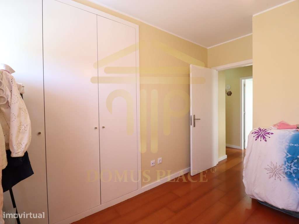 Apartamento T3 no Castelo da Maia com Terraço, 3 Frentes e Lugar de...-46