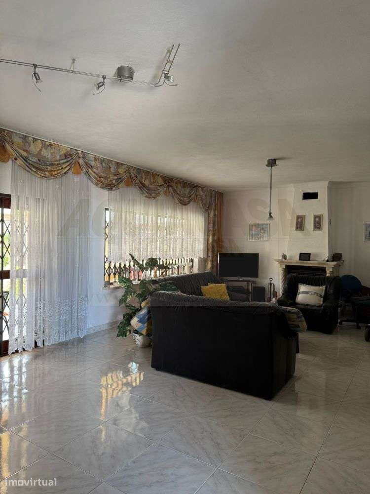 venda independente moradia / Quinta-16