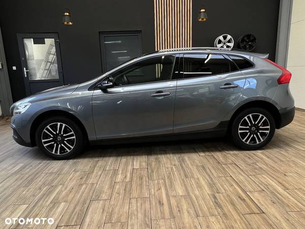 Volvo V40 Cross Country D4 Momentum - 11