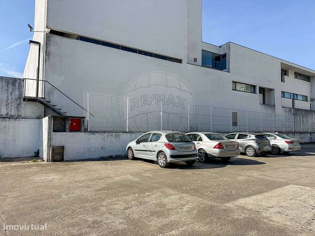 Garagem  para arrendamento - Grande imagem: 3/5