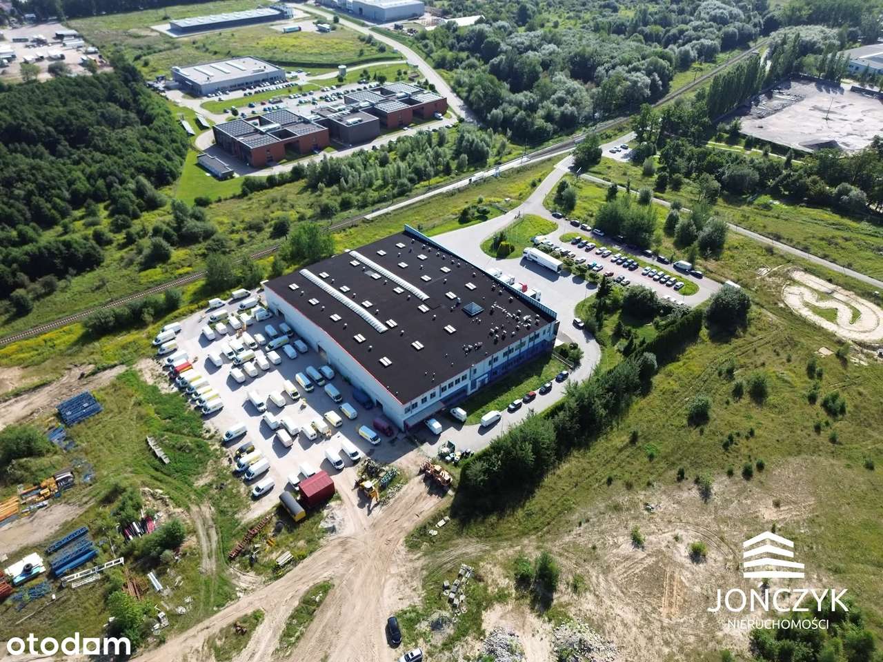 7 HA DZIAŁKI INWESTYCYJNEJ Z HALĄ MAGAZYNOWO-BIUROWĄ-3