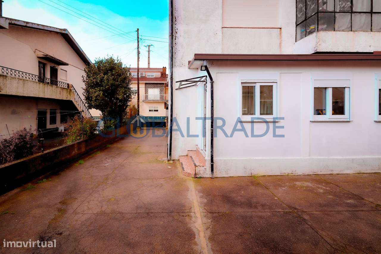 Andar Moradia T3 Renovado & Equipada – Baguim do Monte-44