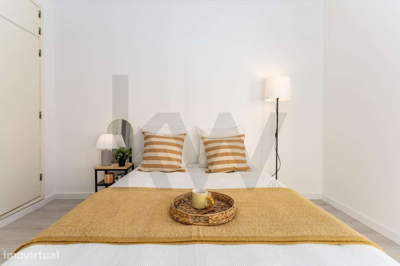 Apartamento T2 na Rua da Liberdade em Almada-15