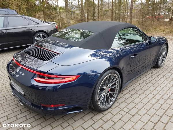 Porsche 911 Carrera 4S PDK Cabrio - 10