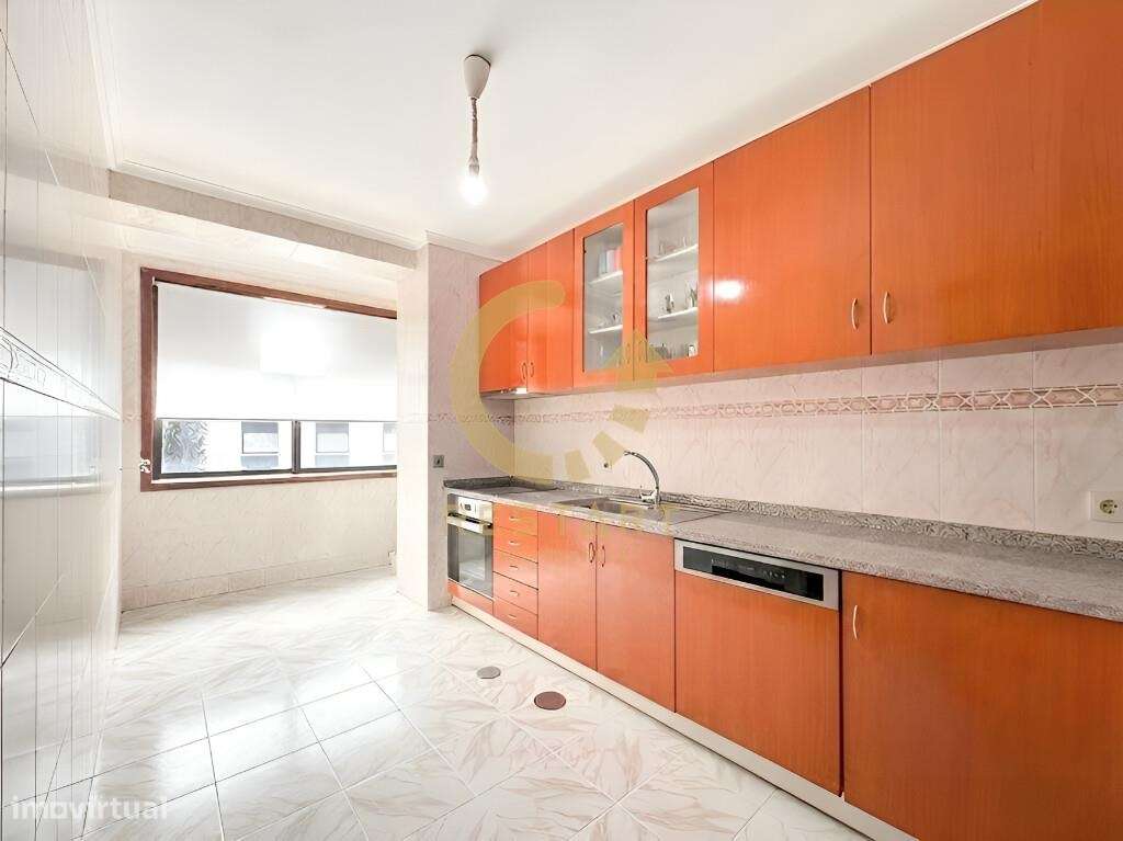 Apartamento T2 Arrifana com lugar garagem_Santa Maria da Feira-2