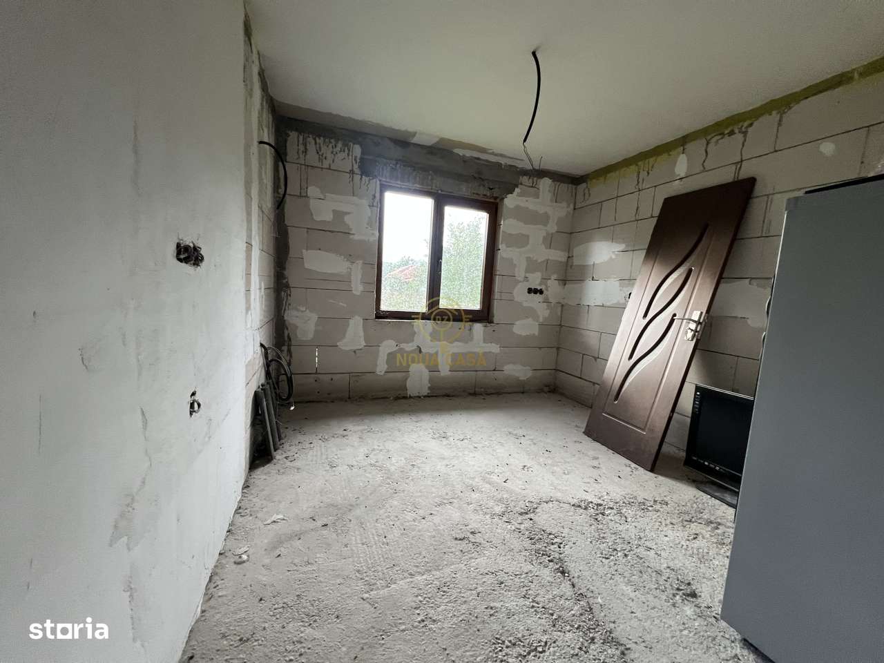 !LISTARE NOUA! Casa de vanzare in Comuna Lazuri /Teren 3800MP - Imagine principală: 5/6
